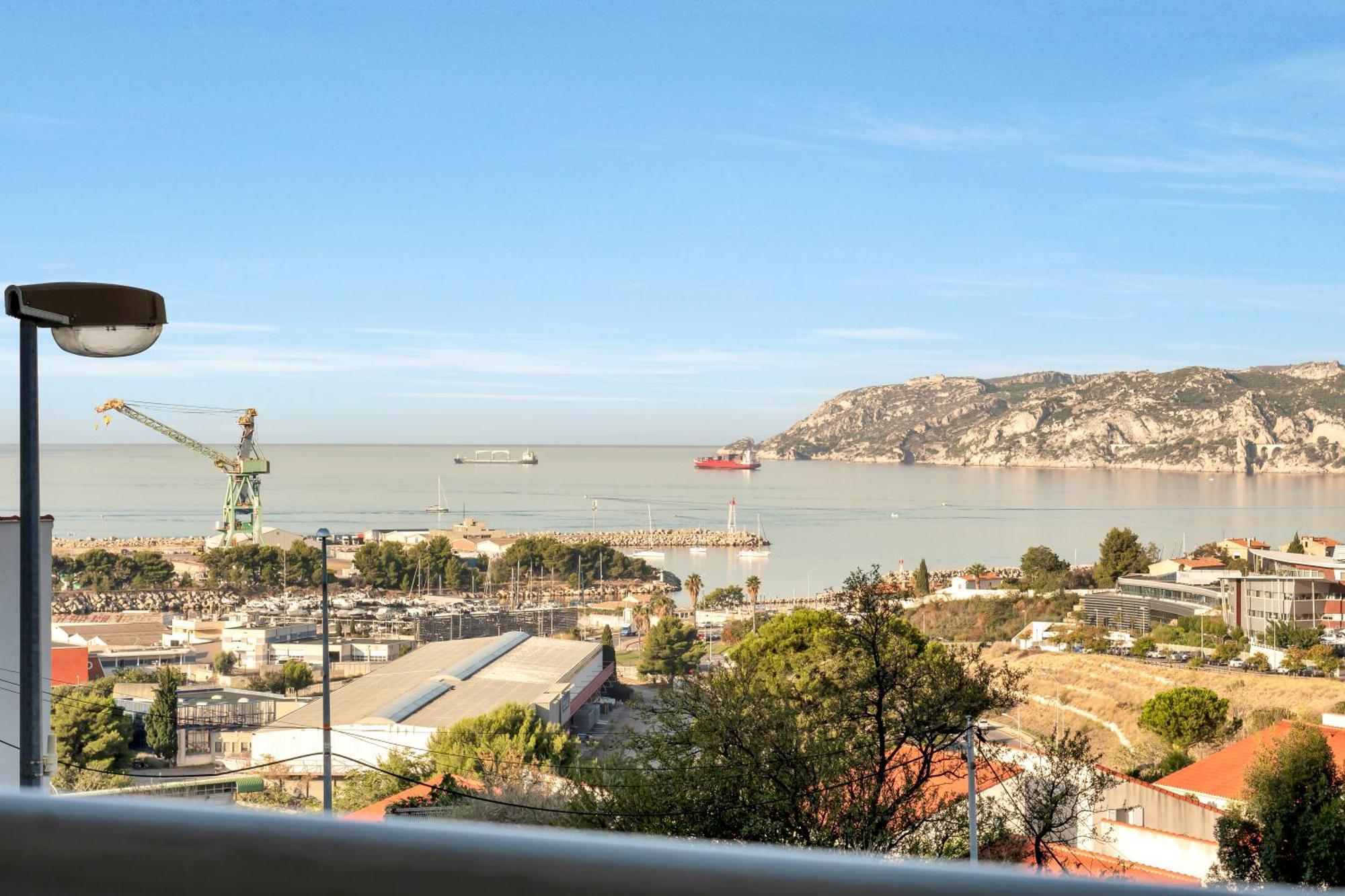 Room In Appartment With Seaview Marsilia Exterior foto